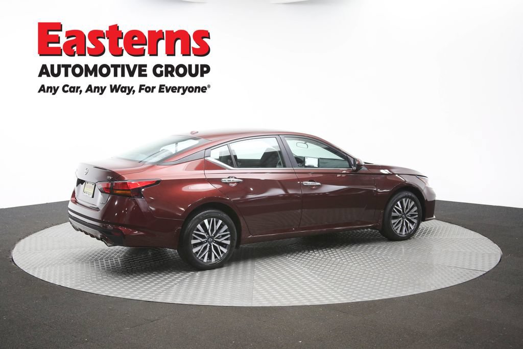 Used 2024 Nissan Altima 2.5 SV w/ SV Premium Package AWD/4WD image 45