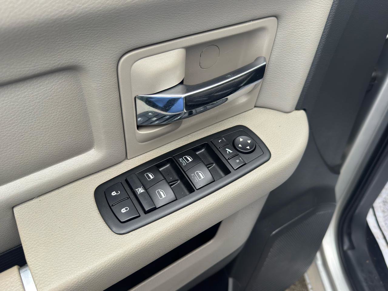 Used 2010 Dodge Ram 2500 Truck SLT AWD/4WD image 10