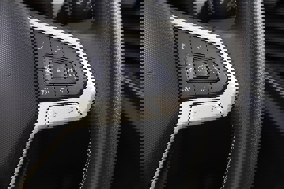 Used 2021 Volkswagen Atlas SE image 37