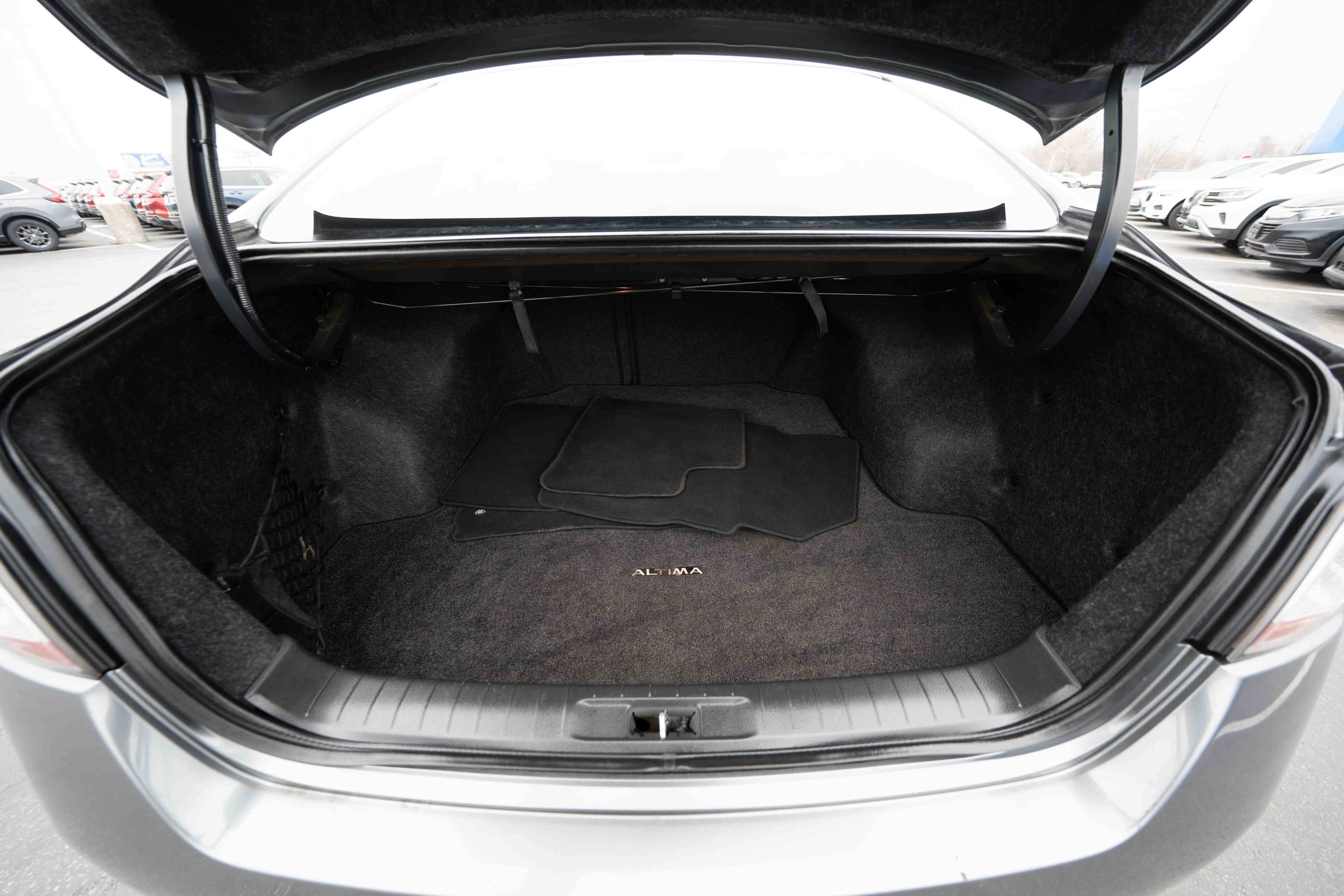 Used 2015 Nissan Altima 2.5 SV w/ Convenience Package image 27