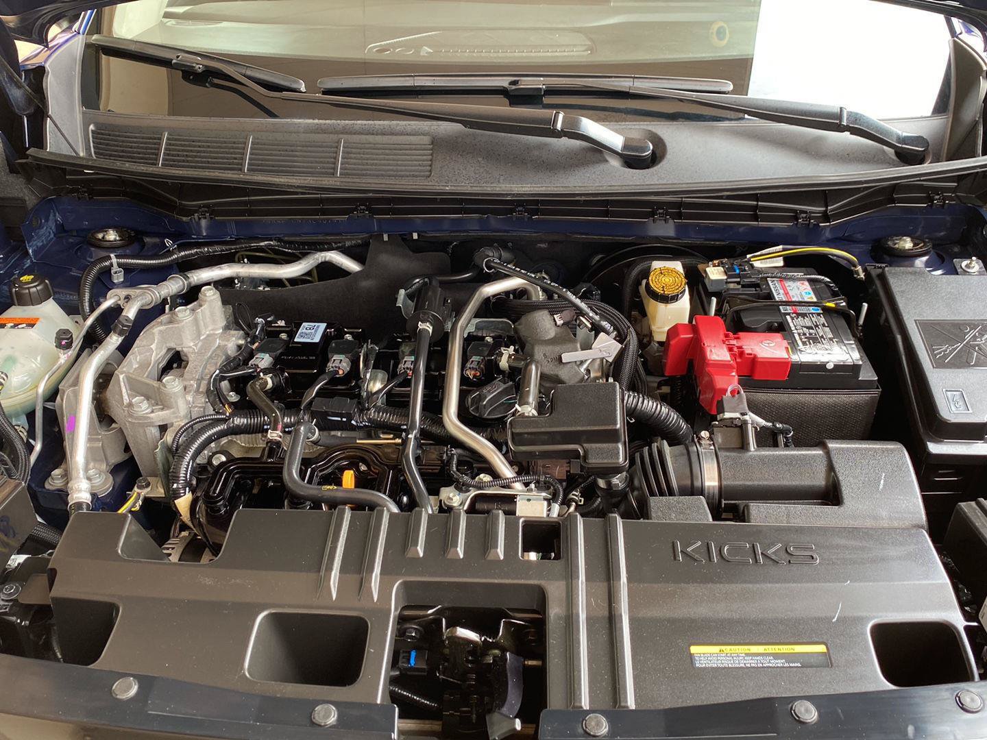 Certified 2025 Nissan Kicks SV AWD/4WD image 38