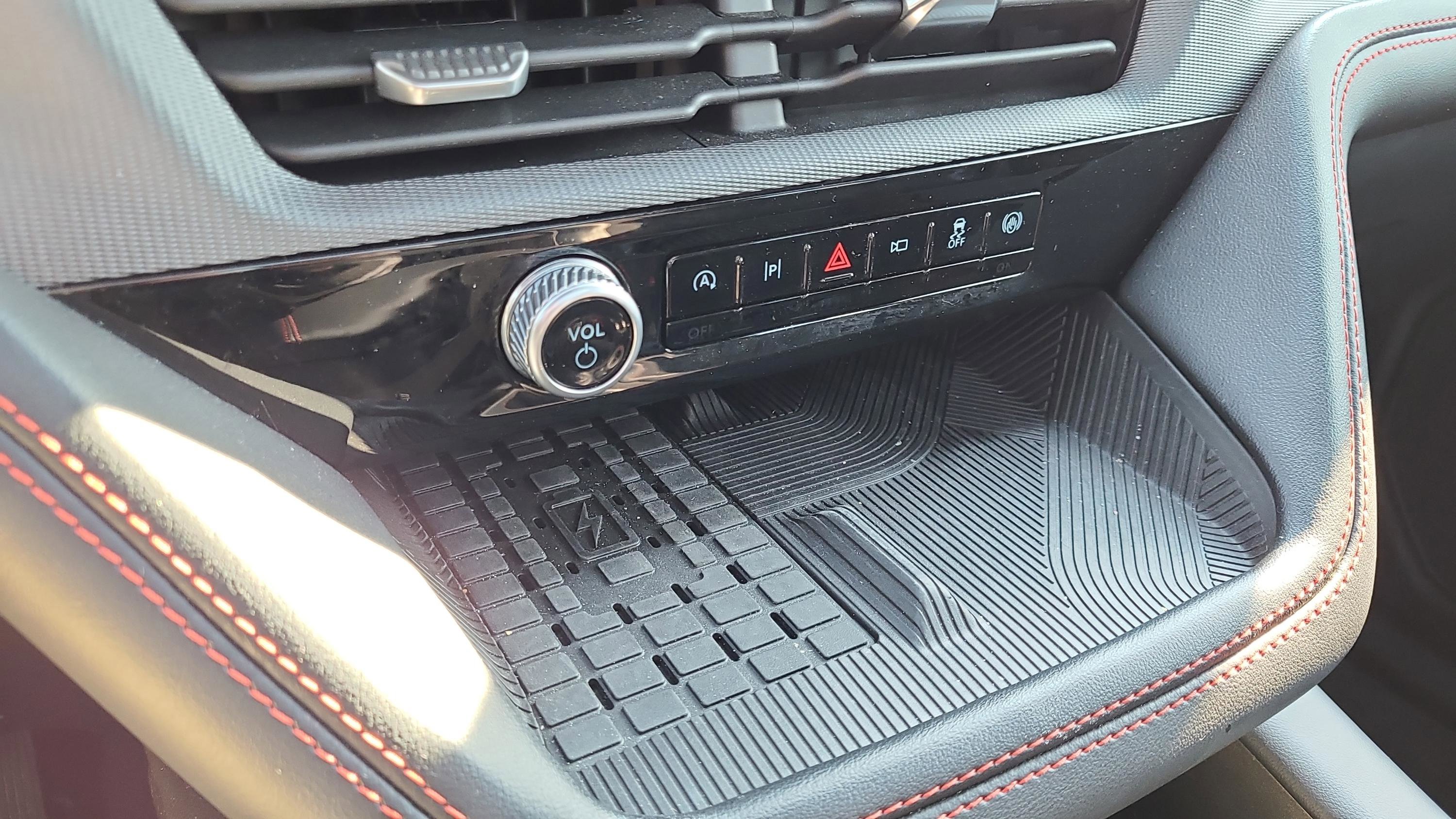 Used 2025 Ford Explorer ST w/ Sun And Sound Package AWD/4WD image 23