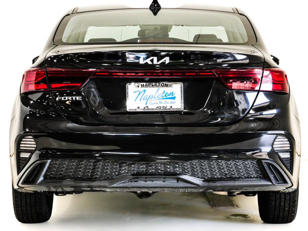 Used 2024 Kia Forte LXS w/ LXS Technology Package FWD image 7