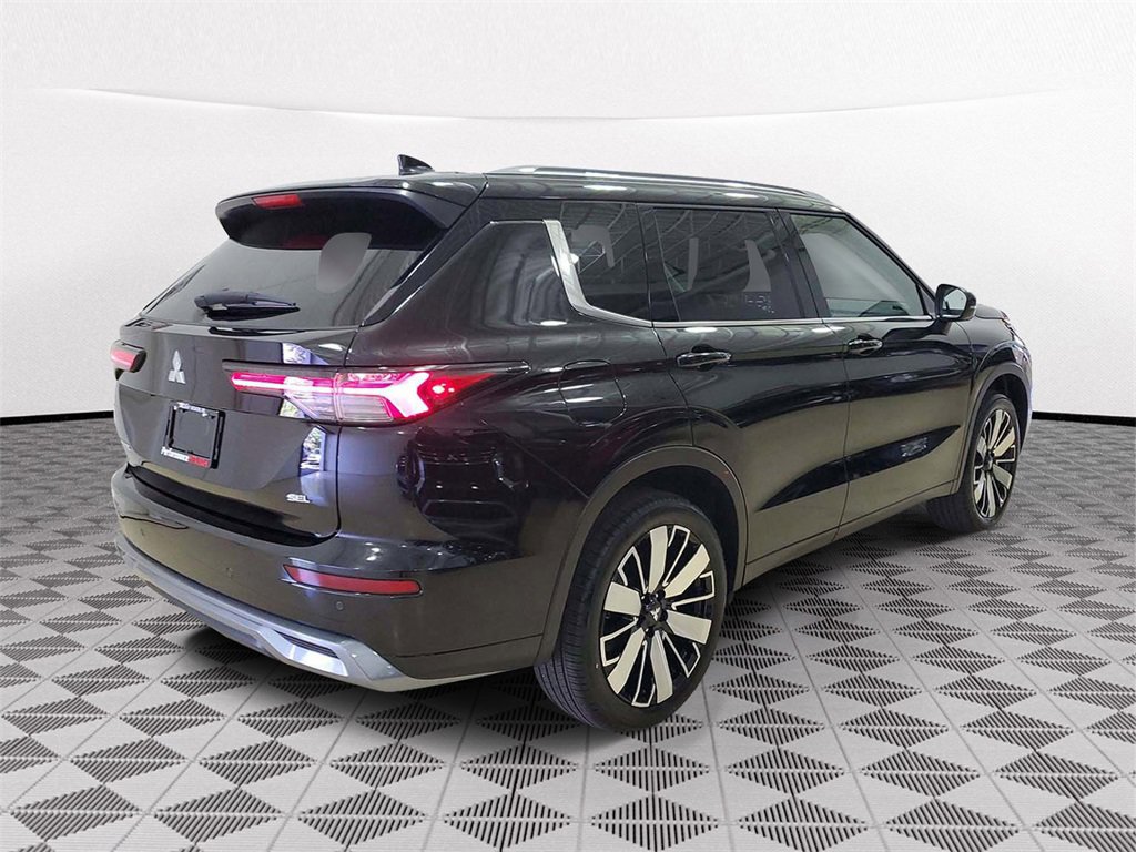 New 2025 Mitsubishi Outlander SEL image 6