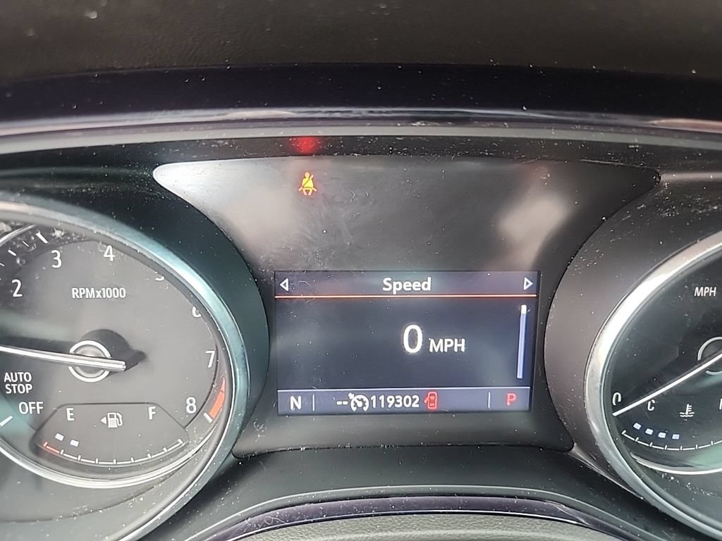 Certified 2020 Buick Encore GX Essence FWD image 14