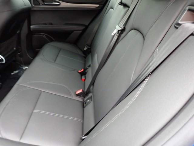 New 2025 Alfa Romeo Stelvio Sprint image 13