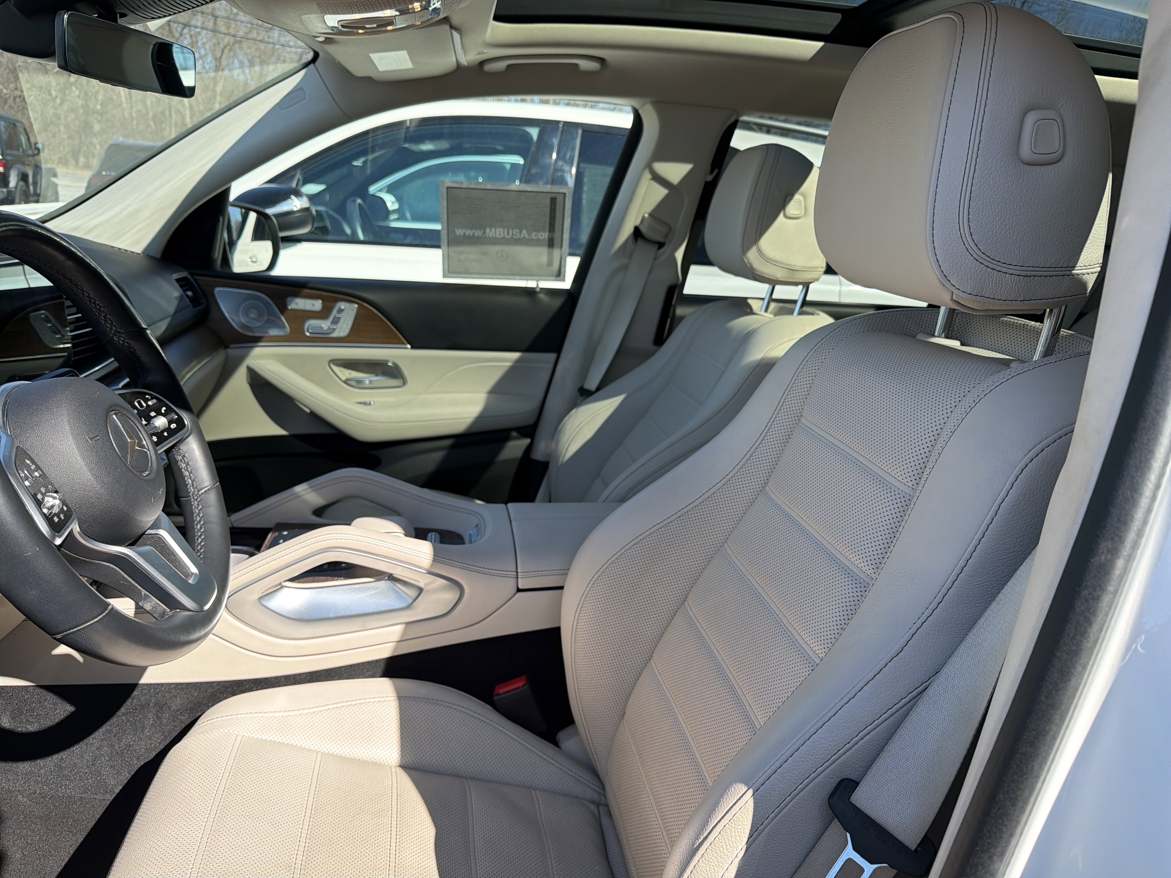 Used 2022 Mercedes-Benz GLS 450 4MATIC image 10
