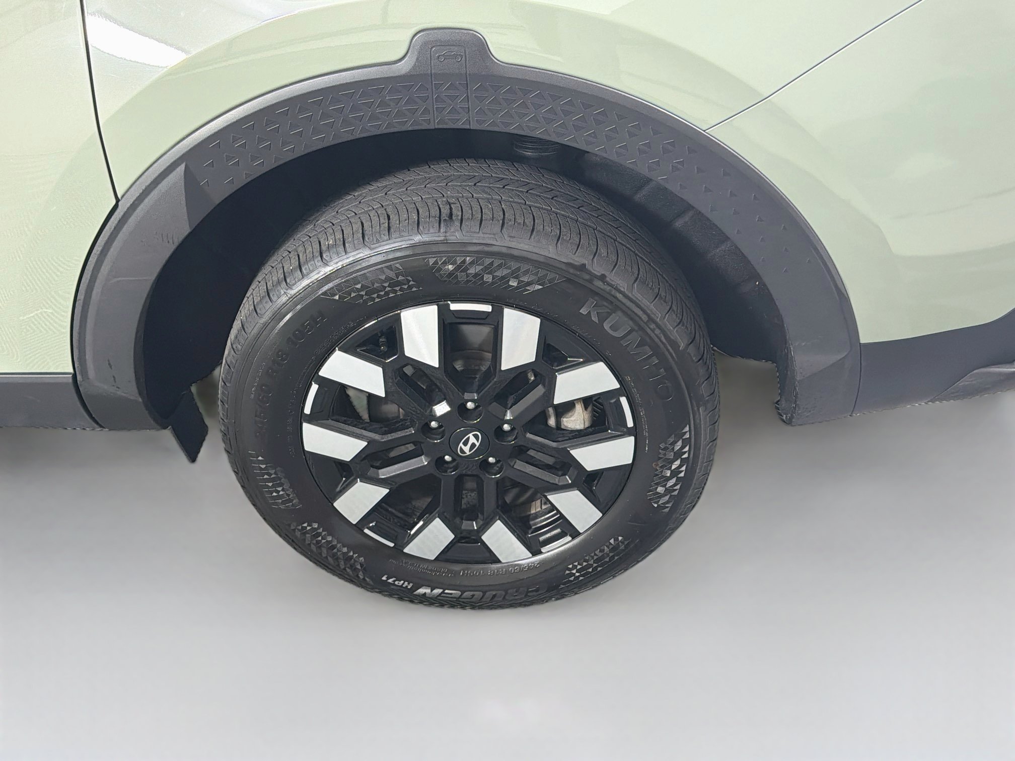 Used 2025 Hyundai Santa Cruz SEL FWD image 11