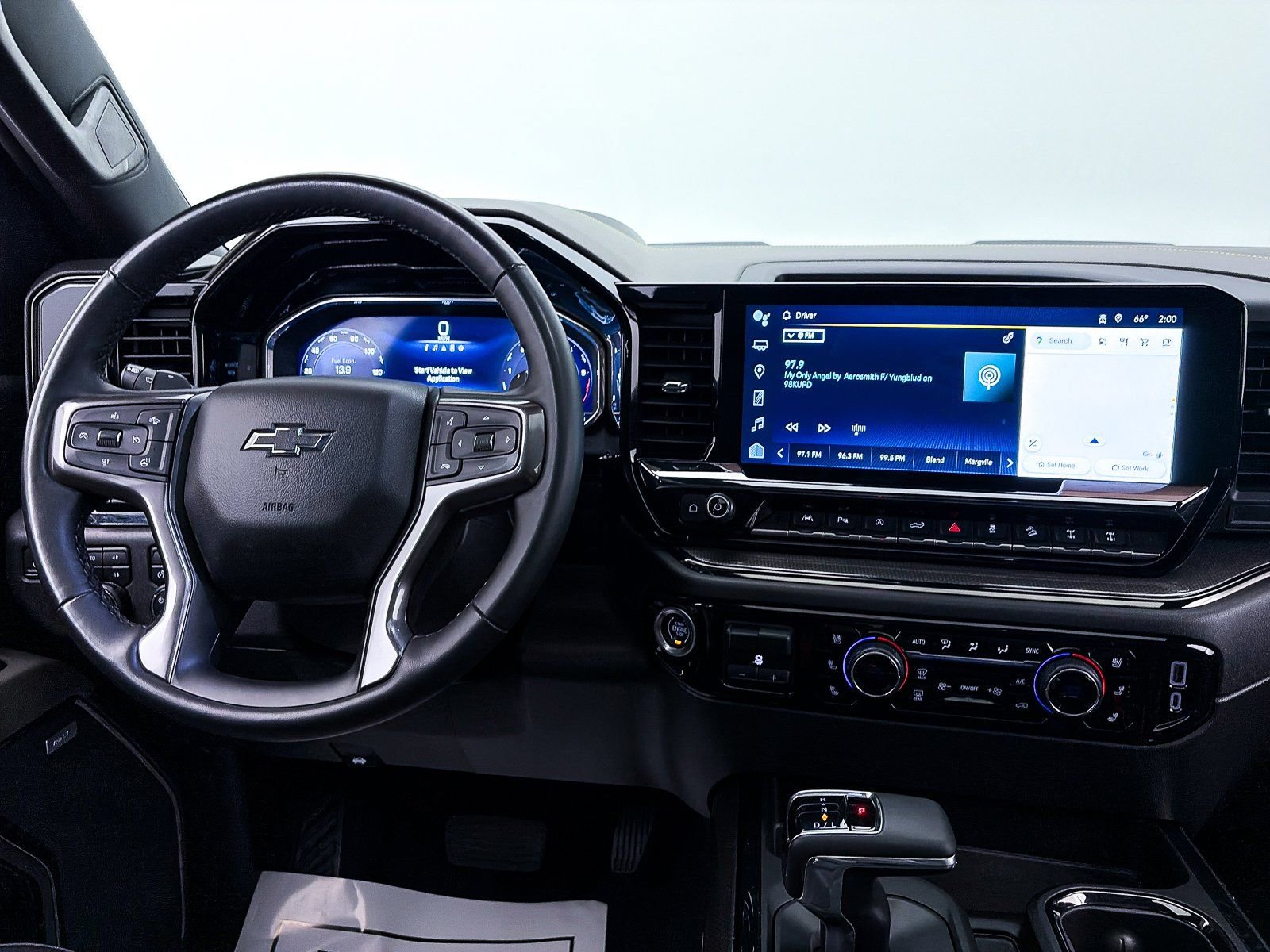 Used 2024 Chevrolet Silverado 1500 ZR2 w/ Technology Package image 9