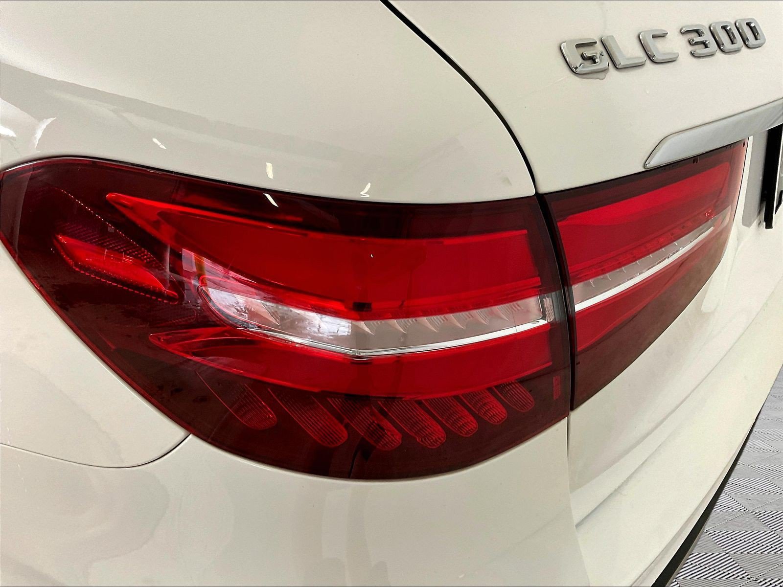 Certified 2019 Mercedes-Benz GLC 300 4MATIC image 23