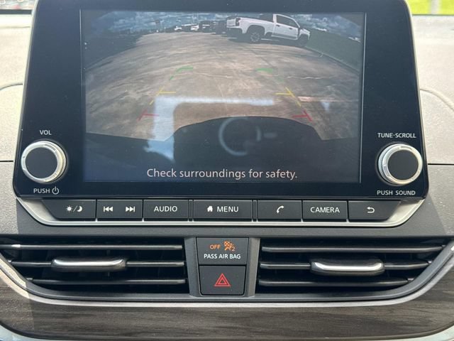 Used 2025 Nissan Altima 2.5 SV FWD image 32