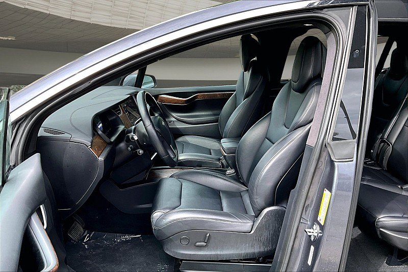 Used 2018 Tesla Model X 100D AWD/4WD image 21