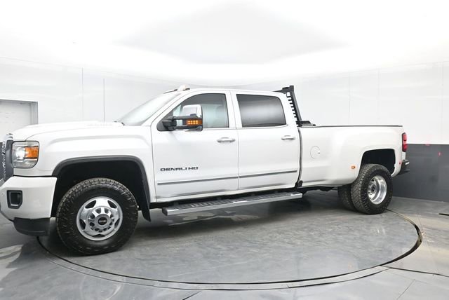Used 2018 GMC Sierra 3500 Denali w/ Duramax Plus Package image 11