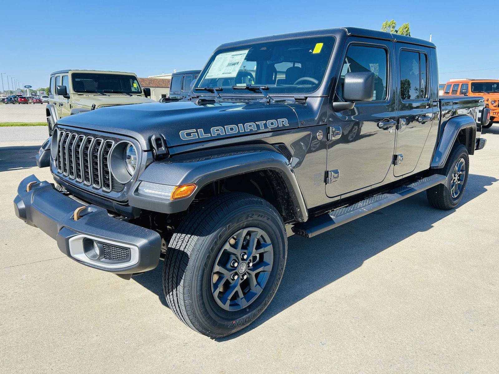 New 2026 Jeep Gladiator Sport AWD/4WD image 33