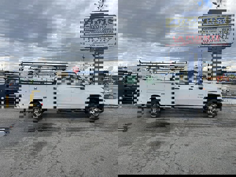 Used 2023 Chevrolet Silverado 3500 W/T w/ WT Fleet Convenience Package image 2