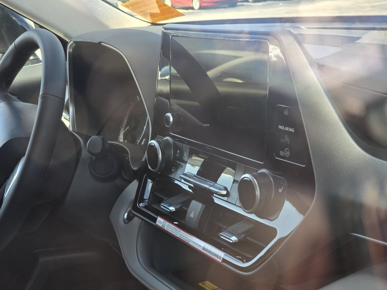 Used 2026 Toyota Highlander XLE AWD/4WD image 19