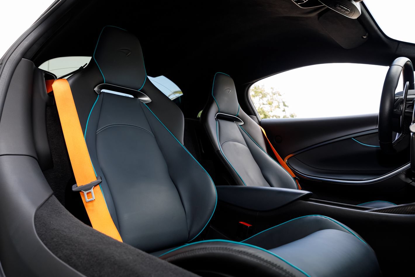 Used 2023 McLaren Artura RWD image 53