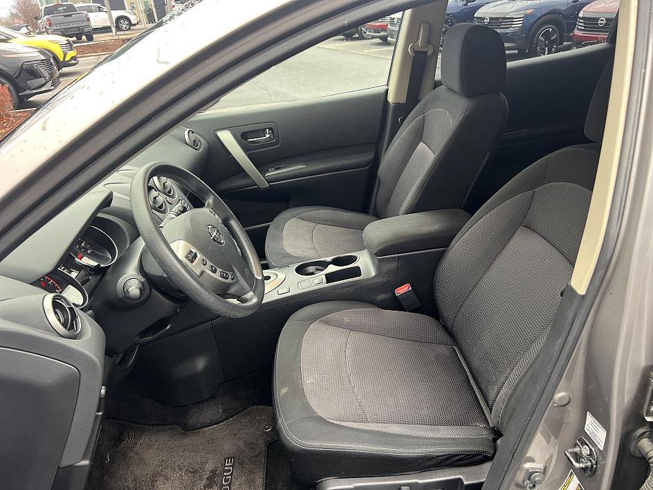 Used 2012 Nissan Rogue SV w/ Premium Pkg image 13