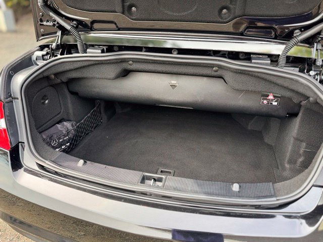 Used 2011 Mercedes-Benz E 550 Cabriolet image 11