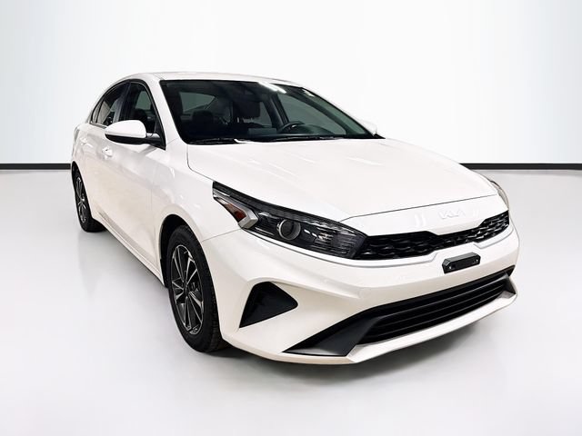 Used 2023 Kia Forte LXS FWD video 1