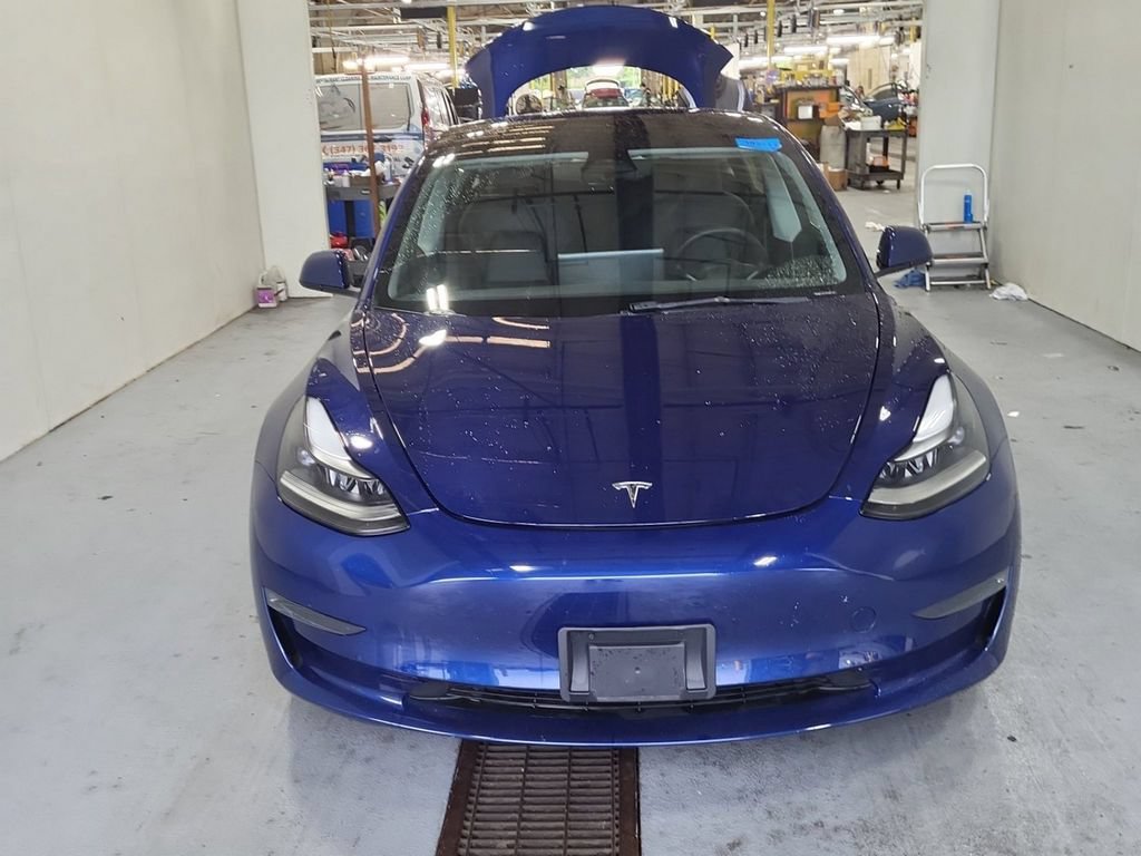 Used 2023 Tesla Model 3 Standard Range RWD image 2