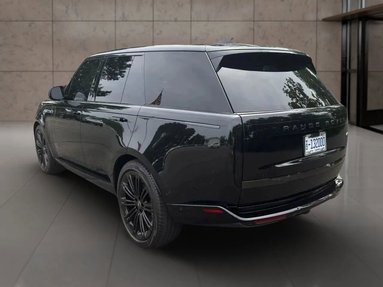Used 2023 Land Rover Range Rover SE image 7