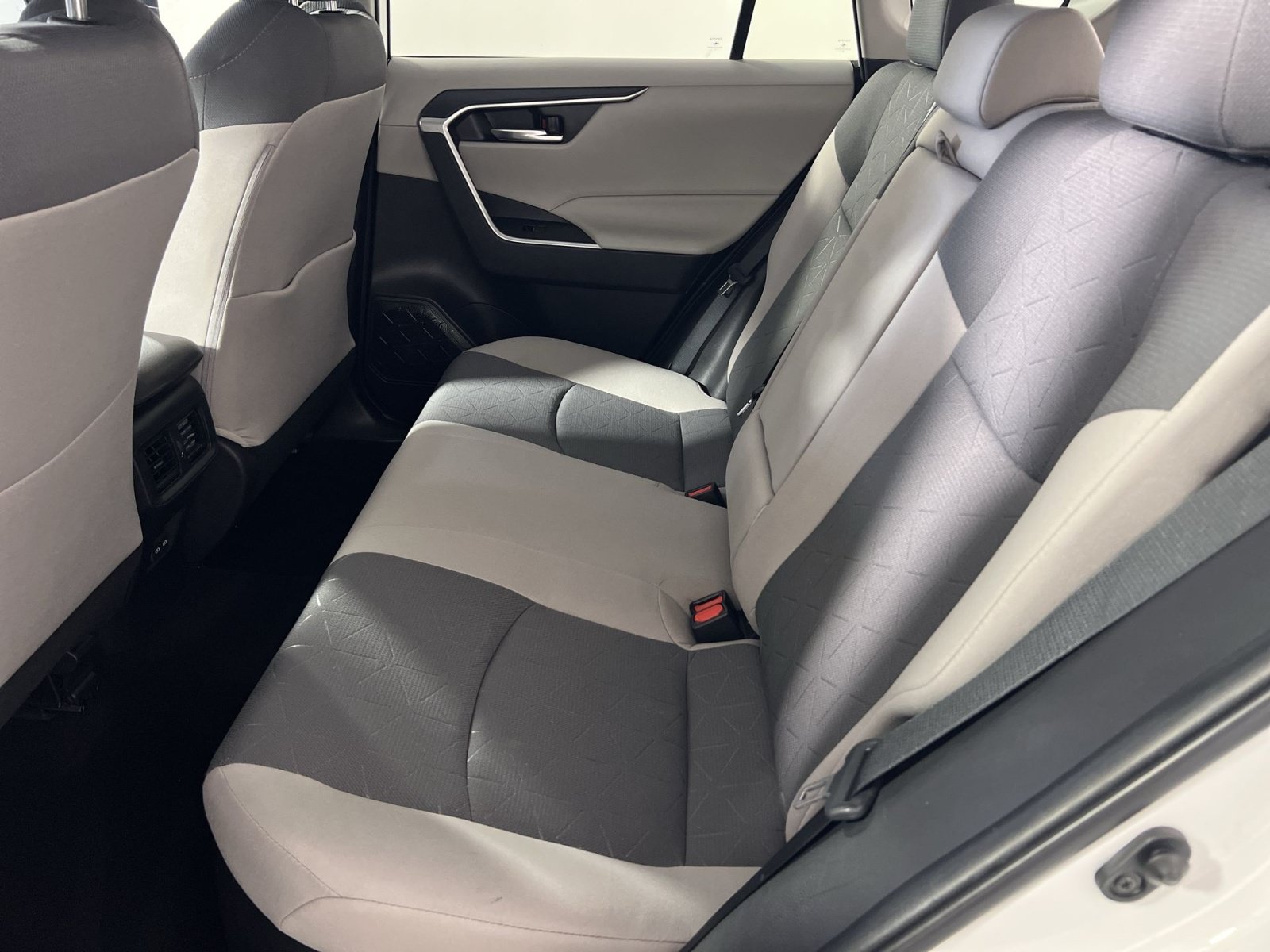 Used 2022 Toyota RAV4 XLE w/ Convenience Package AWD/4WD image 26