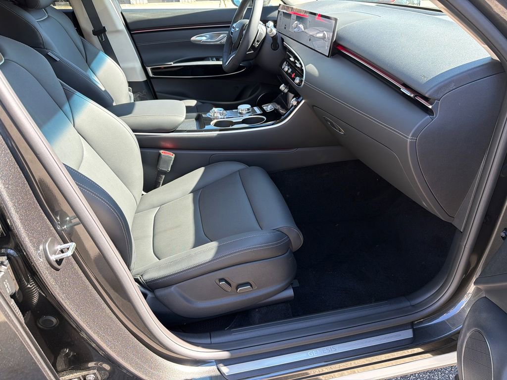 New 2026 Genesis GV70 2.5T image 13