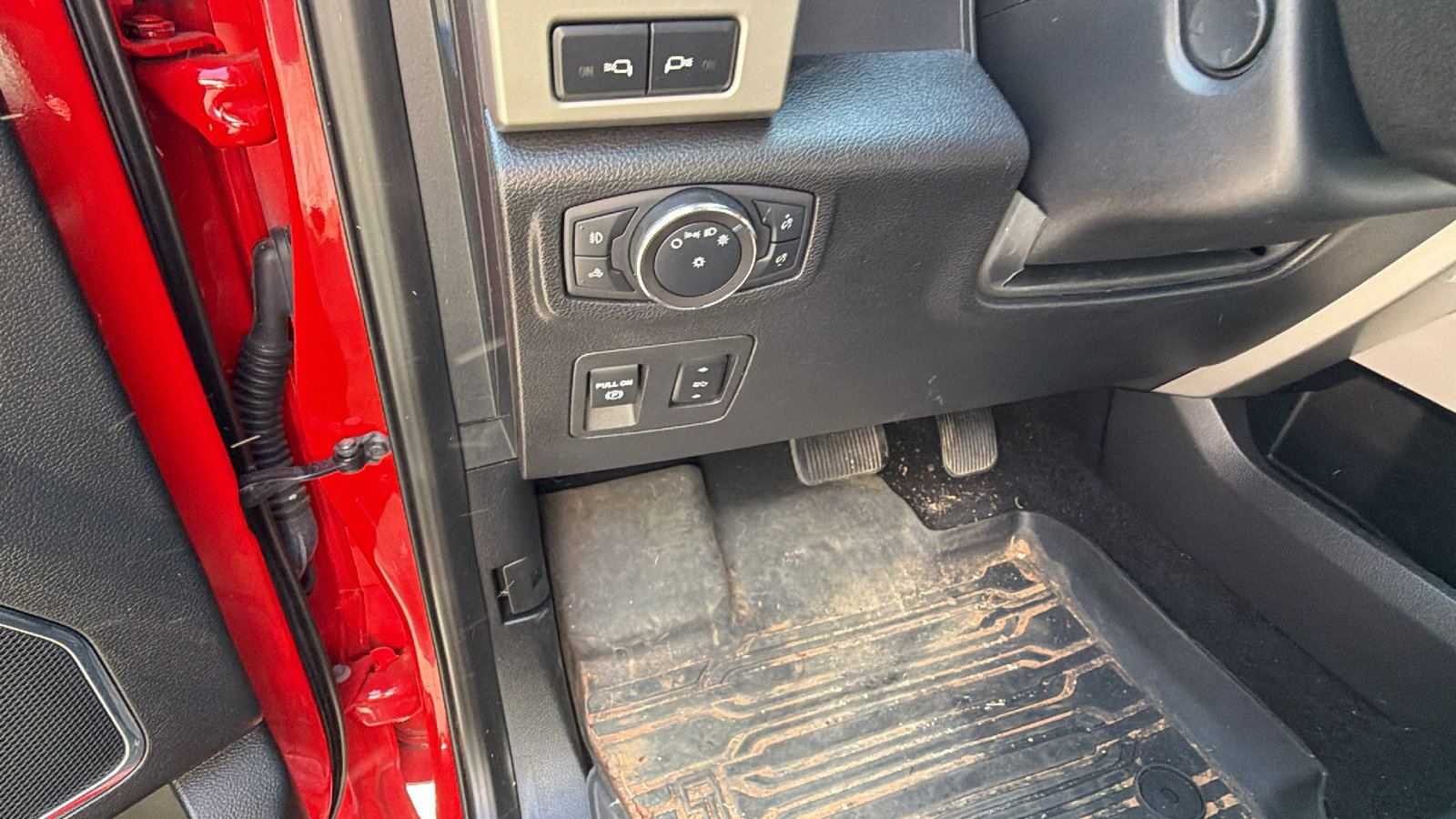 Used 2019 Ford F150 Lariat w/ Equipment Group 502A Luxury AWD/4WD image 26