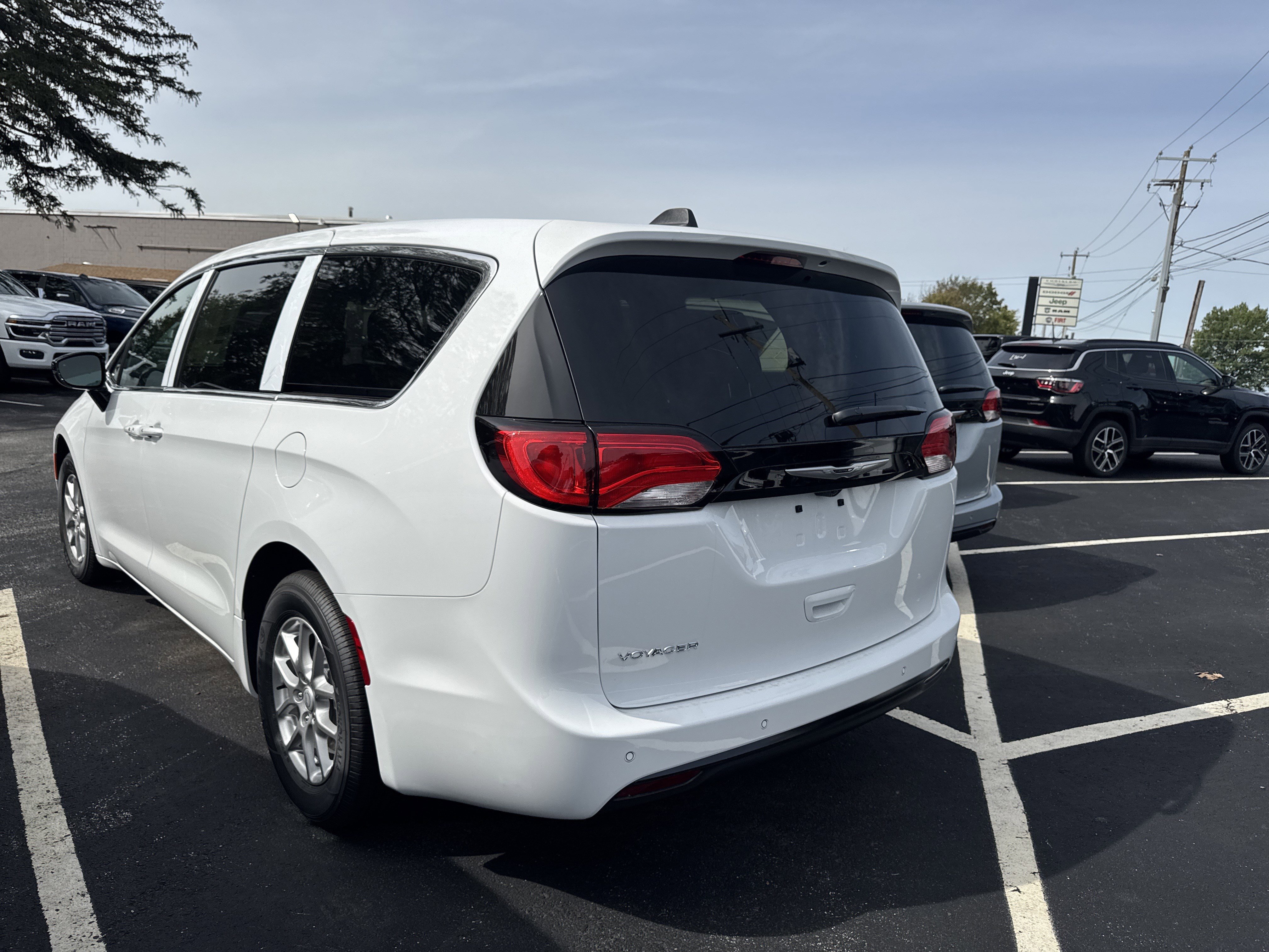 New 2026 Chrysler Voyager LX image 5