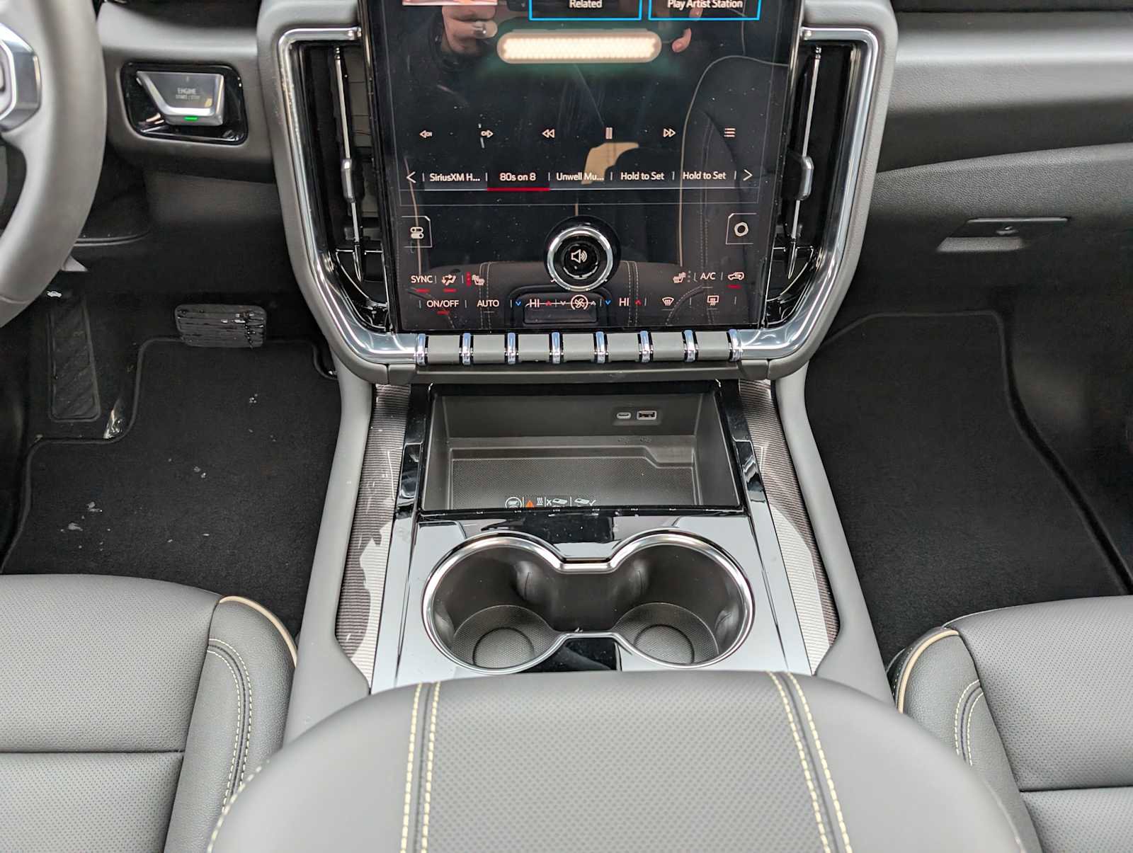 New 2026 GMC Yukon Elevation image 12