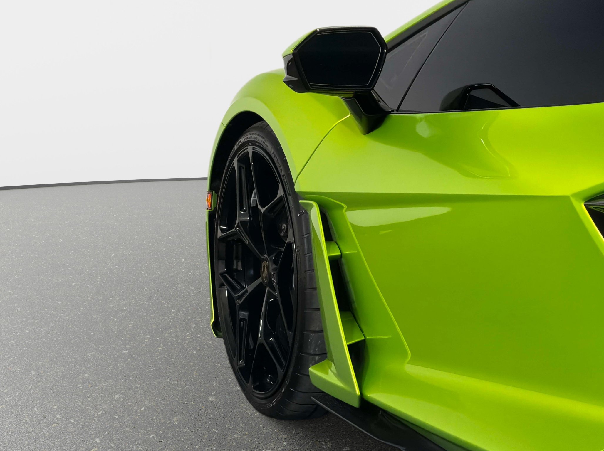 Used 2026 Lamborghini Revuelto AWD/4WD image 13