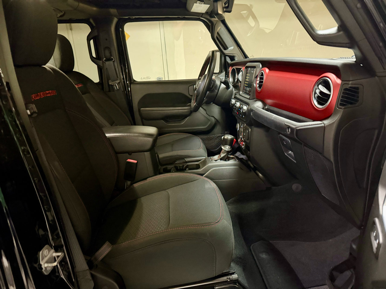Used 2022 Jeep Gladiator Rubicon w/ Cold Weather Group image 34