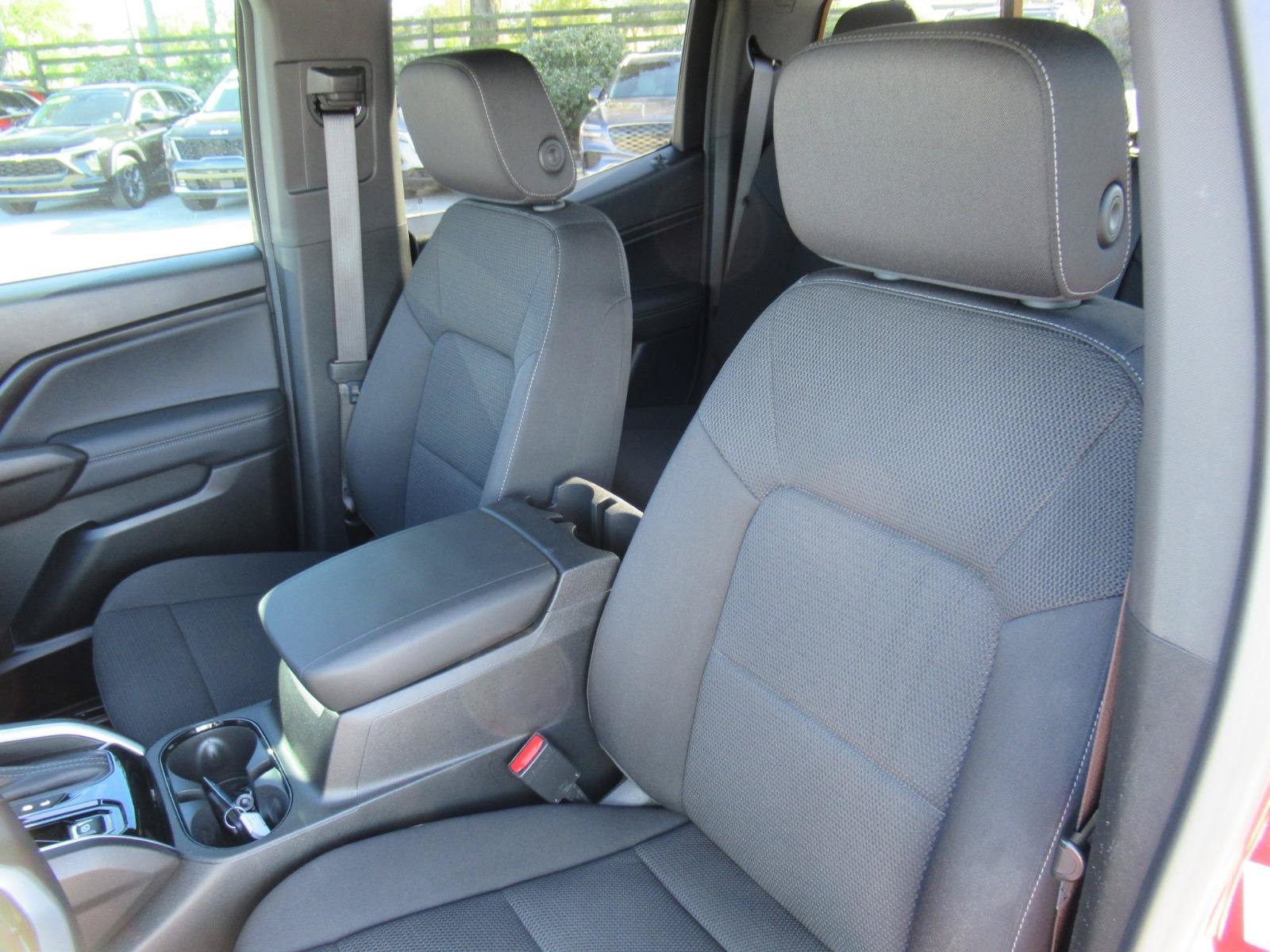 Used 2024 Chevrolet Colorado LT w/ LT Convenience Package RWD image 18