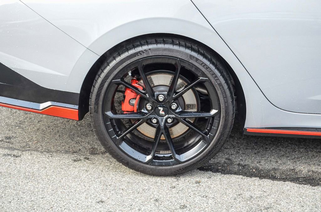 Certified 2026 Hyundai Elantra N Base image 9