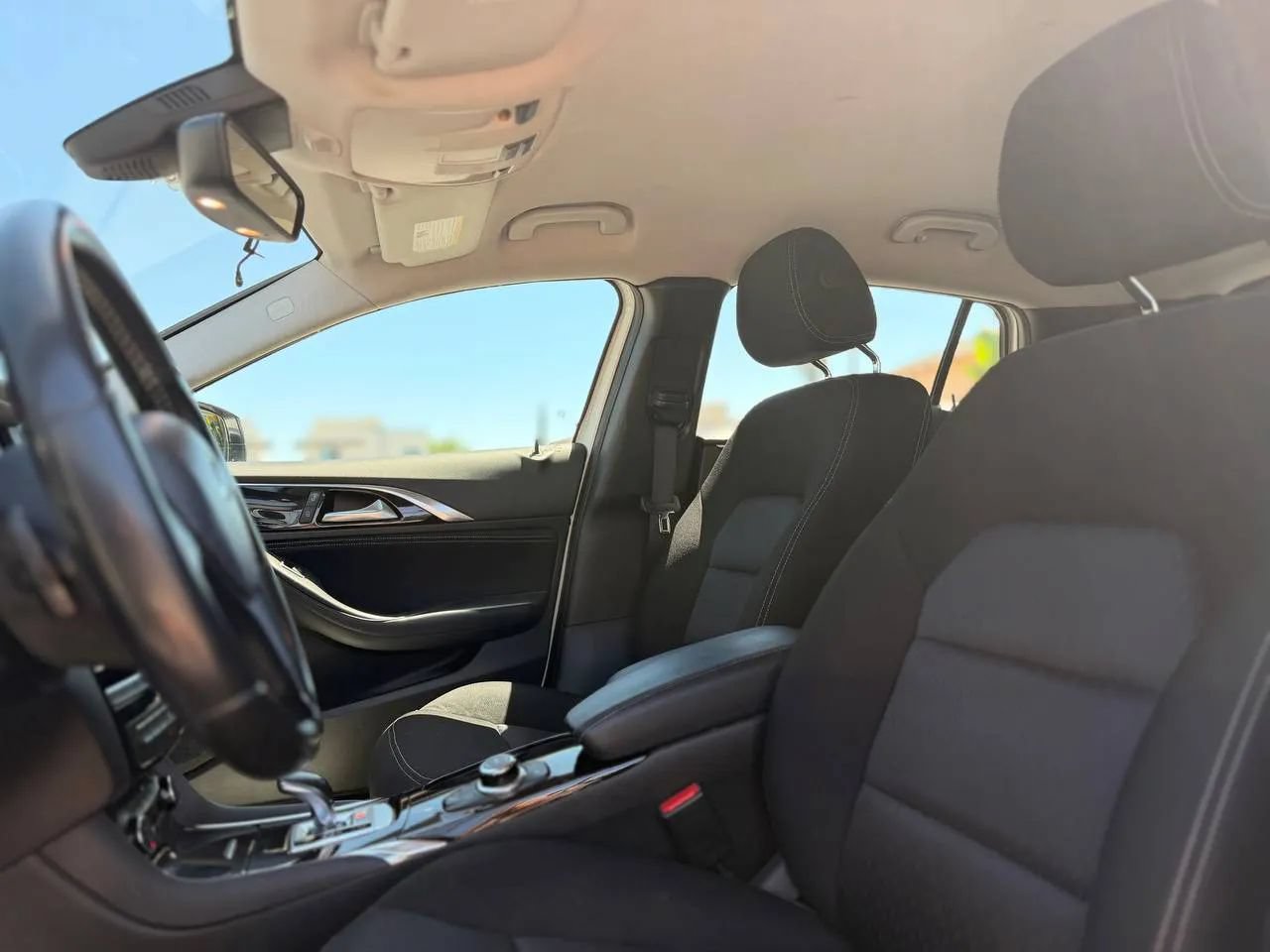 Used 2018 INFINITI QX30 FWD image 23