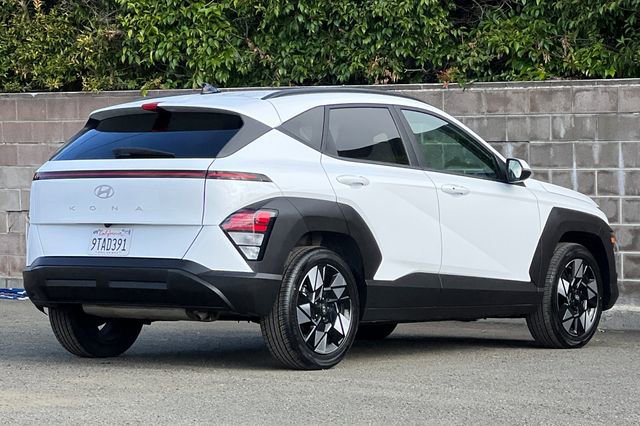 Used 2025 Hyundai Kona SEL FWD image 5