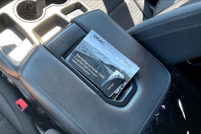 Used 2023 GMC Sierra 1500 SLE image 36