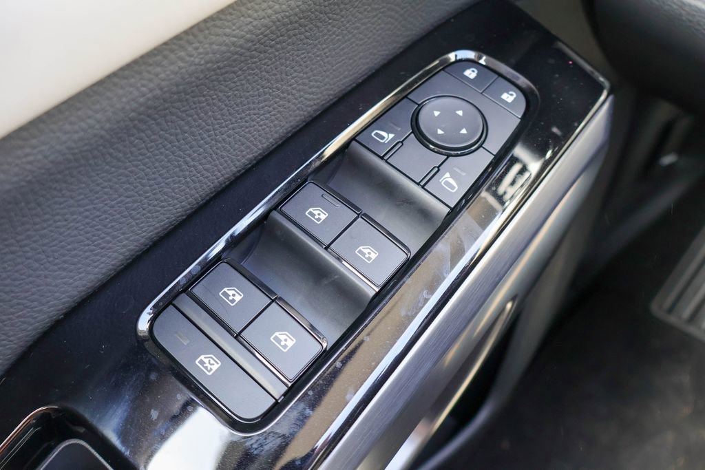 New 2026 Nissan Pathfinder SL image 15