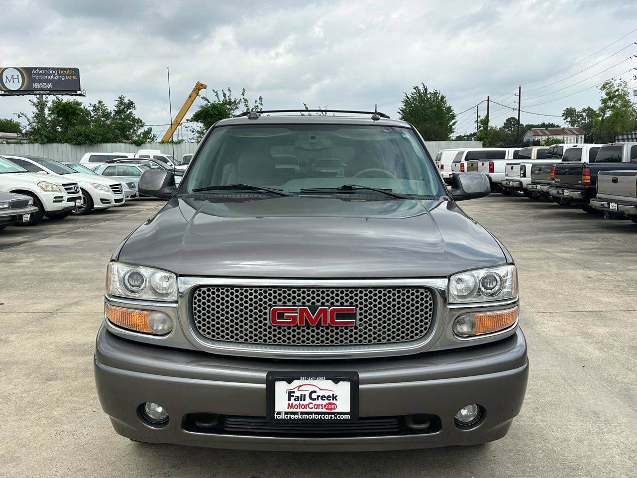 Used 2005 GMC Yukon XL Denali AWD/4WD image 8