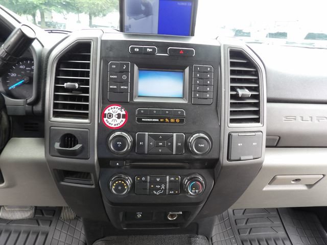 Used 2017 Ford F450 2WD Regular Cab Super Duty image 26