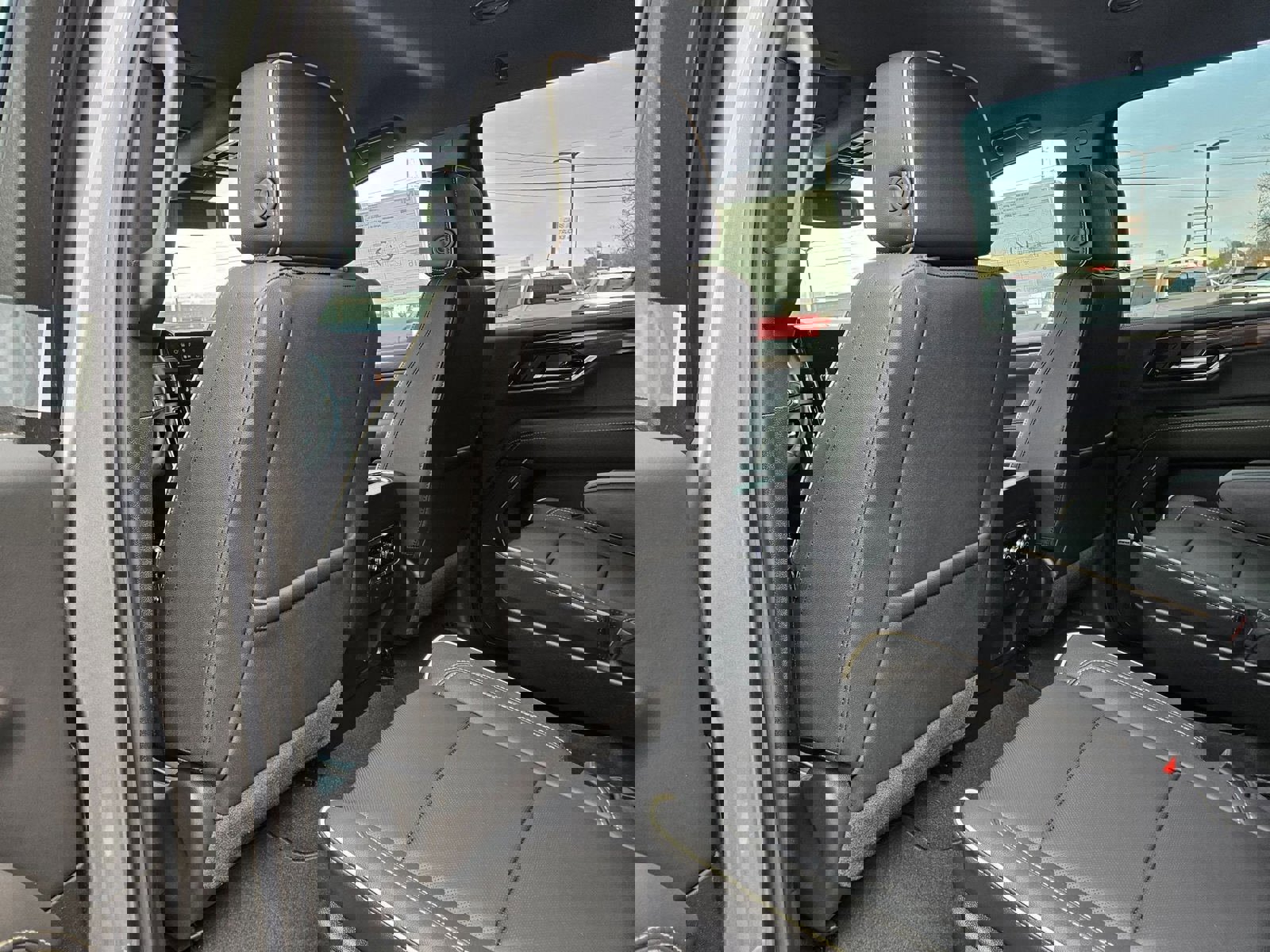 New 2026 GMC Yukon XL Elevation image 24