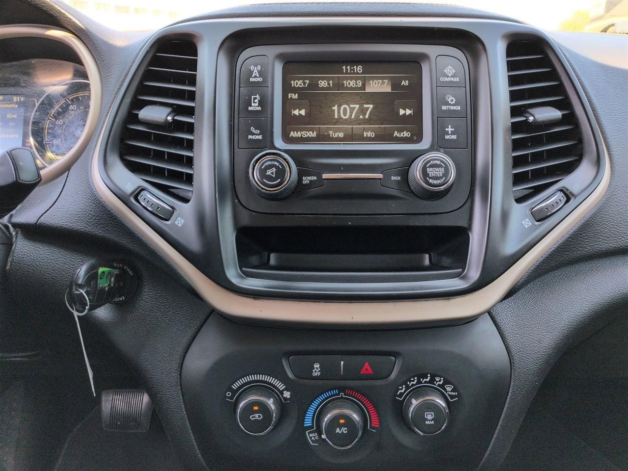 Used 2017 Jeep Cherokee Sport FWD image 22