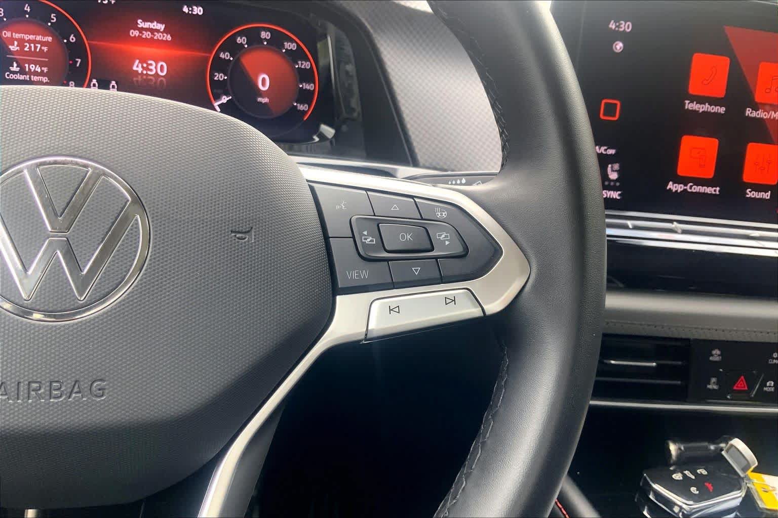 Used 2024 Volkswagen Atlas Peak Edition SE AWD/4WD image 24