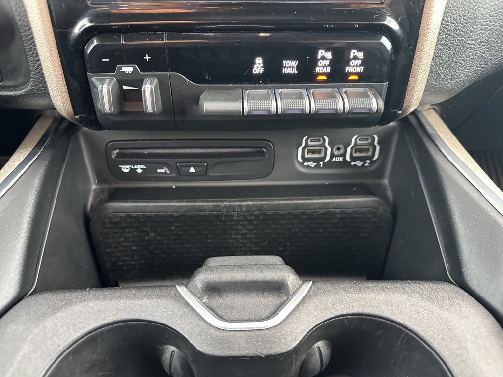Used 2019 RAM 1500 Laramie w/ Sport Appearance Package image 5
