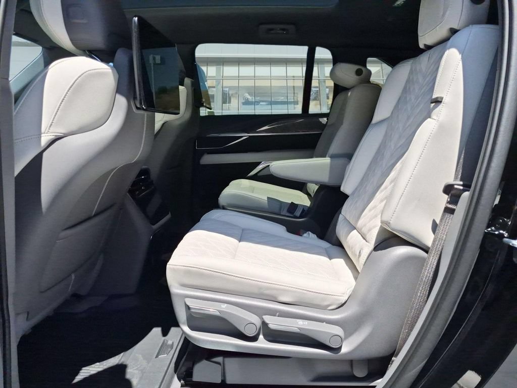 New 2026 Cadillac Escalade IQ Sport 1 w/ LPO, Floor Liner Package AWD/4WD image 12