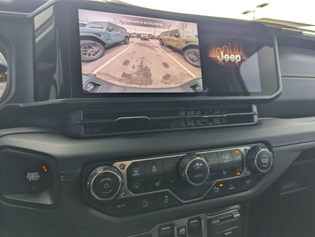 New 2026 Jeep Gladiator Sport image 20