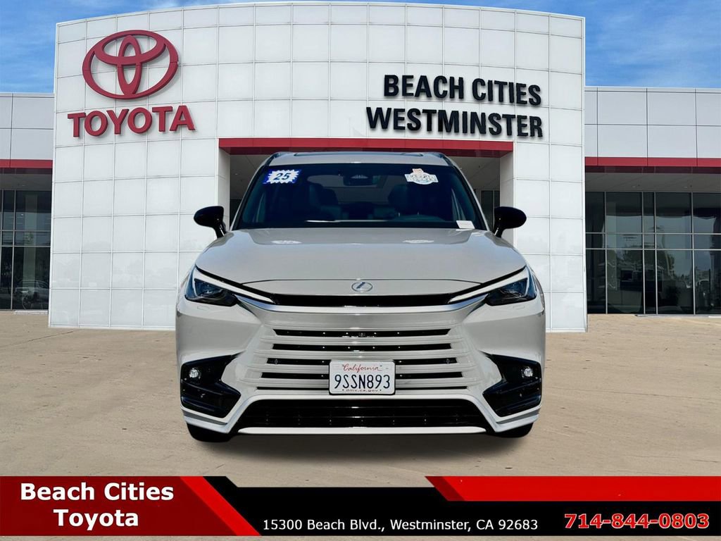 Used 2025 Lexus TX 350 AWD w/ Technology Package image 4
