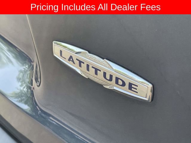 Used 2020 Jeep Cherokee Latitude w/ Cold Weather Group AWD/4WD image 12