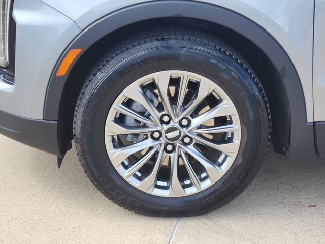 Used 2025 Cadillac XT4 Premium Luxury FWD image 17
